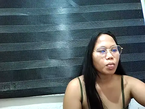 Snapshot of SpankyMyAss69 chatting on April 12, 2026, 2:33 pm SpankyMyAss69 online show from April 12, 2026, 2:33 pm