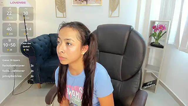 July Adams online show from May 10, 2026, 3:28 pm
