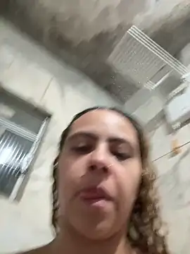 Chloe Leaozinho online show from June 9, 2026, 11:49 pm