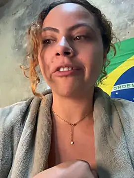 Chloe Leaozinho online show from June 14, 2026, 2:24 am