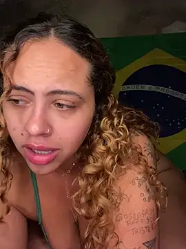Chloe Leaozinho online show from June 20, 2026, 1:52 am