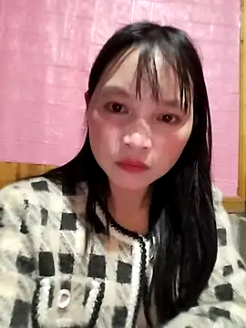 Tiyir597 online show from November 14, 2025, 4:33 am