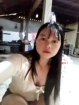 Tiyir597 online show from May 4, 2026, 11:34 pm