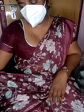 Jessi 25 online show from October 8, 2025, 5:43 pm