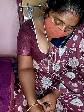 Jessi 25 online show from November 29, 2025, 1:41 am