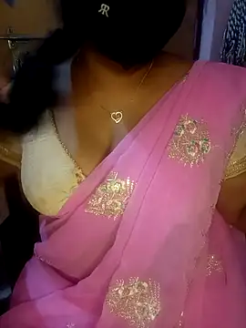 Snapshot of Jessi_25 chatting on March 19, 2026, 4:44 pm Jessi 25 online show from March 19, 2026, 4:44 pm