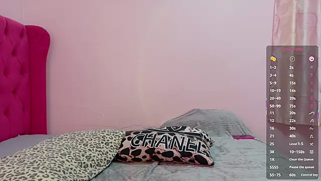 Snapshot of Serenaa_rabbit chatting on October 13, 2025, 10:26 am Serenaa rabbit online show from October 13, 2025, 10:26 am