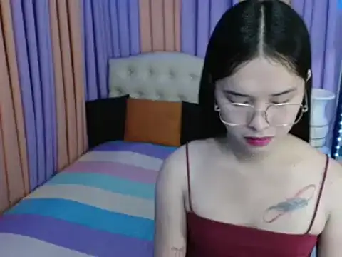 SeductiveAppleTS online show from December 2, 2025, 5:24 am