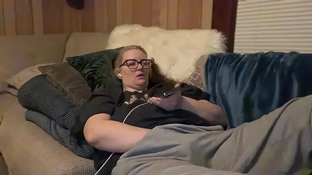 PefectNipz online show from November 8, 2025, 6:35 am