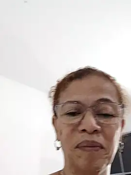 Snapshot of Merybeks chatting on September 30, 2025, 10:42 am Merybeks online show from September 30, 2025, 10:42 am