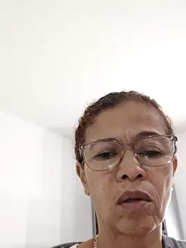 Snapshot of Merybeks chatting on October 16, 2025, 10:38 am Merybeks online show from October 16, 2025, 10:38 am