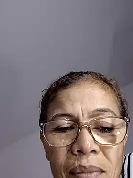 Snapshot of Merybeks chatting on October 26, 2025, 10:43 am Merybeks online show from October 26, 2025, 10:43 am