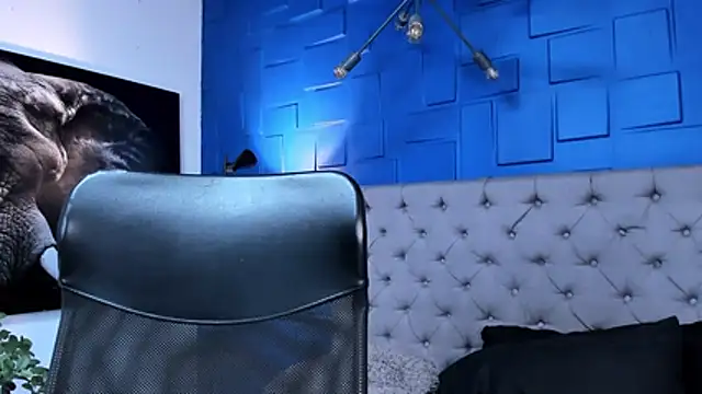 andres-clark92 online show from November 26, 2025, 5:58 pm