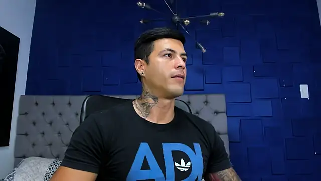 Snapshot of andres-clark92 chatting on May 23, 2026, 4:00 pm andres-clark92 online show from May 23, 2026, 4:00 pm