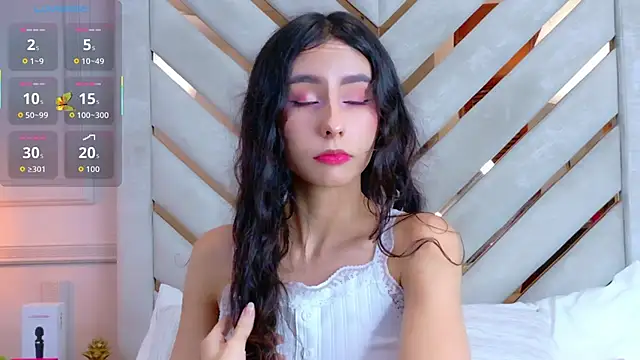 Snapshot of Sarah-Grace chatting on October 9, 2025, 4:32 am Sarah-Grace online show from October 9, 2025, 4:32 am