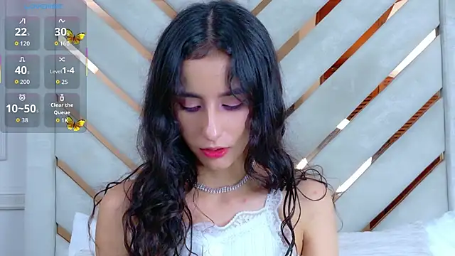 Snapshot of Sarah-Grace chatting on October 15, 2025, 3:28 am Sarah-Grace online show from October 15, 2025, 3:28 am