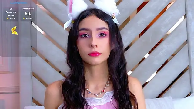 Snapshot of Sarah-Grace chatting on October 29, 2025, 2:47 am Sarah-Grace online show from October 29, 2025, 2:47 am