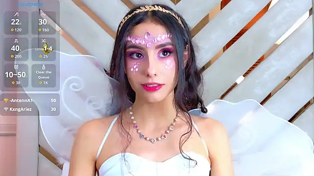 Snapshot of Sarah-Grace chatting on October 31, 2025, 2:56 am Sarah-Grace online show from October 31, 2025, 2:56 am