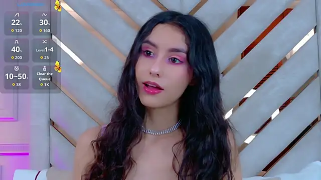 Sarah-Grace online show from November 18, 2025, 2:06 am