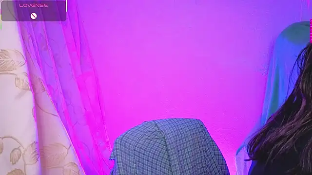 Miranda sexlove  online show from February 5, 2026, 6:07 am