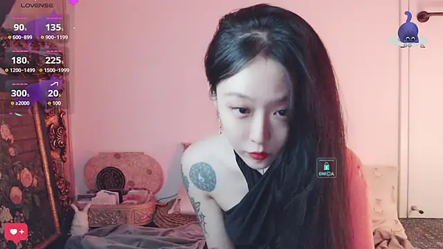 Snapshot of Etherealcat33 chatting on October 20, 2025, 3:23 pm Etherealcat33 online show from October 20, 2025, 3:23 pm