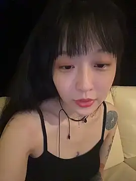 Etherealcat33 online show from May 4, 2026, 6:26 pm
