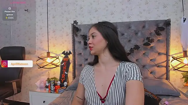 Snapshot of Aprilwatson chatting on October 19, 2025, 1:56 pm Aprilwatson online show from October 19, 2025, 1:56 pm