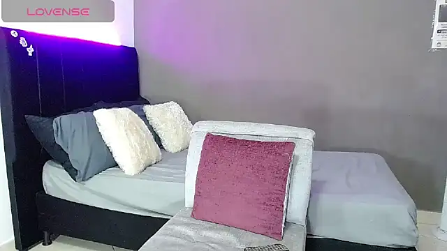 Matteo12  online show from March 19, 2026, 3:43 am