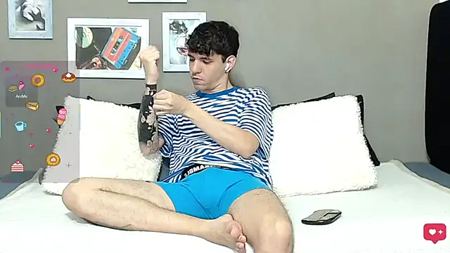 Matteo12  online show from June 5, 2026, 3:35 am