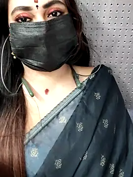 Snapshot of Cutie_nila26 chatting on October 31, 2025, 5:41 am Cutie nila26 online show from October 31, 2025, 5:41 am