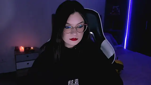 OphelianaRose33 online show from September 14, 2025, 10:31 pm