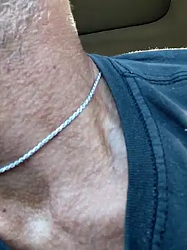 Snapshot of Hungwell1515 chatting on October 8, 2025, 12:47 pm Hungwell1515 online show from October 8, 2025, 12:47 pm