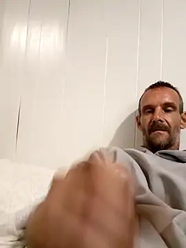 Snapshot of Hungwell1515 chatting on October 24, 2025, 2:02 pm Hungwell1515 online show from October 24, 2025, 2:02 pm