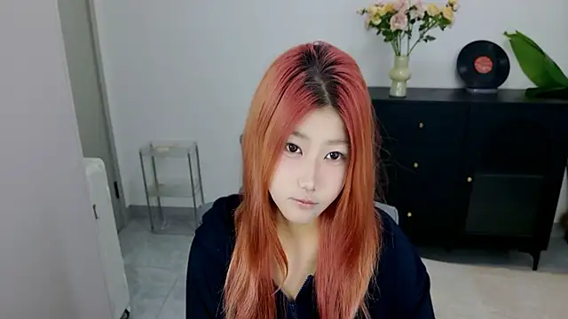 xiaouli online show from October 19, 2025, 2:01 am