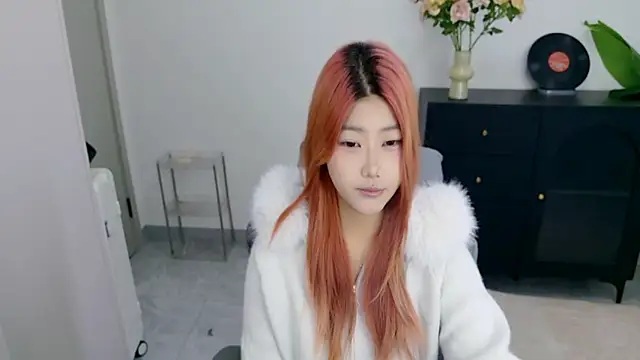 xiaouli online show from October 31, 2025, 2:56 am