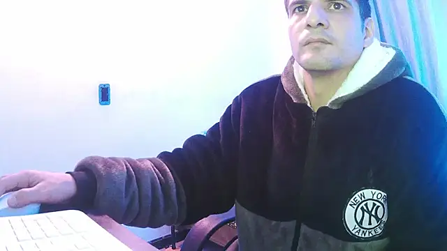 Snapshot of Braulio_master chatting on September 27, 2025, 10:37 pm Braulio master online show from September 27, 2025, 10:37 pm