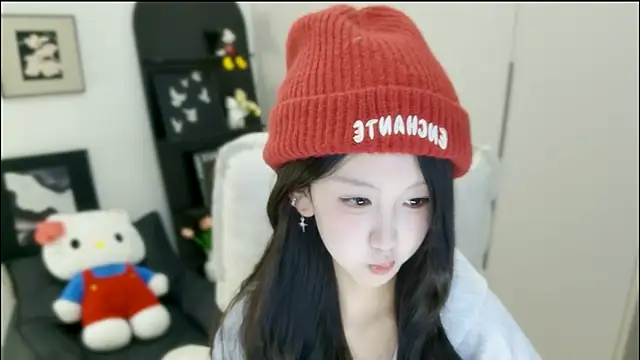 wanzi-1229 online show from November 18, 2025, 3:45 am