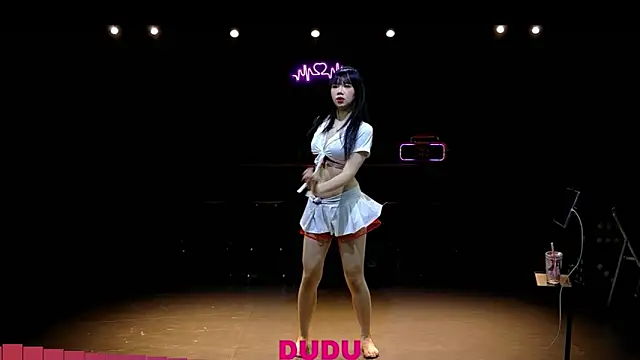 Snapshot of yznt-dudu chatting on September 12, 2025, 11:10 am yznt-dudu online show from September 12, 2025, 11:10 am