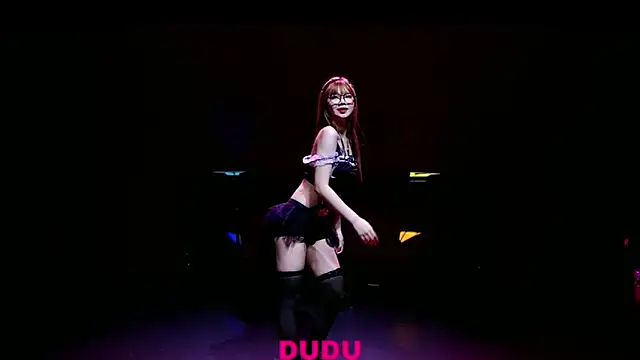 Snapshot of yznt-dudu chatting on October 3, 2025, 12:24 pm yznt-dudu online show from October 3, 2025, 12:24 pm