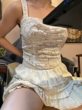 Linh 2004 online show from July 8, 2026, 7:13 am
