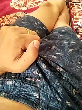 zorhotty online show from October 2, 2025, 4:52 am