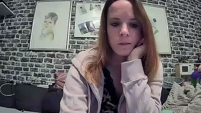 Snapshot of SexyMilf_37 chatting on September 29, 2025, 6:46 pm SexyMilf 37 online show from September 29, 2025, 6:46 pm