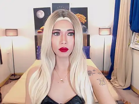 Snapshot of PreciousAmore chatting on October 22, 2025, 6:40 pm PreciousAmore online show from October 22, 2025, 6:40 pm