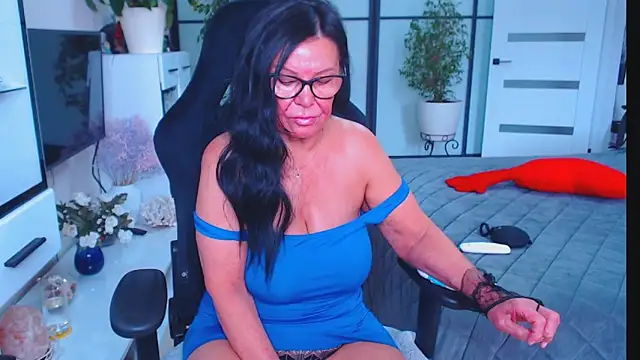 Snapshot of Anna_Blare chatting on September 16, 2025, 9:32 am Anna Blare online show from September 16, 2025, 9:32 am