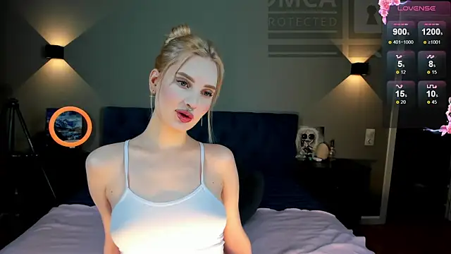 Snapshot of linda_ada chatting on October 8, 2025, 7:33 pm linda ada online show from October 8, 2025, 7:33 pm