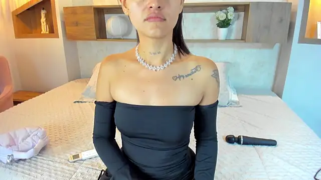 Emilly Beaumont online show from May 15, 2026, 12:56 pm