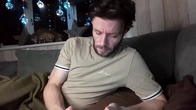 MasterJakeJohns online show from December 20, 2025, 12:07 am