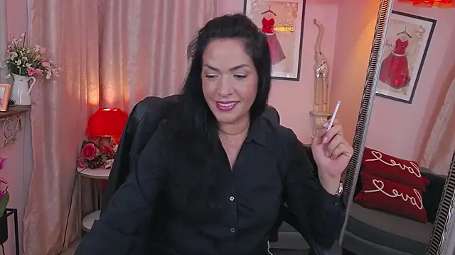 Snapshot of MyLovOne chatting on October 6, 2025, 10:34 am MyLovOne online show from October 6, 2025, 10:34 am