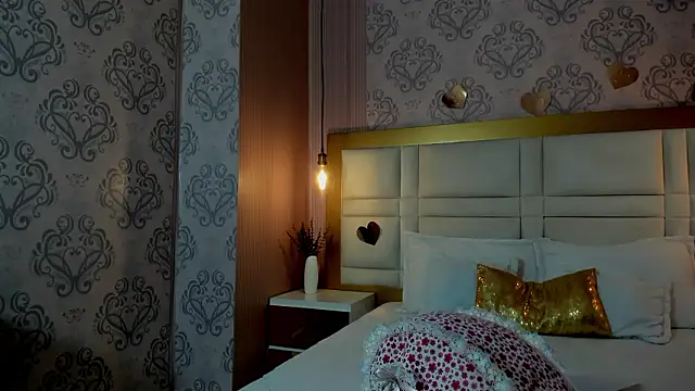 luna hot ass online show from February 14, 2026, 3:47 am