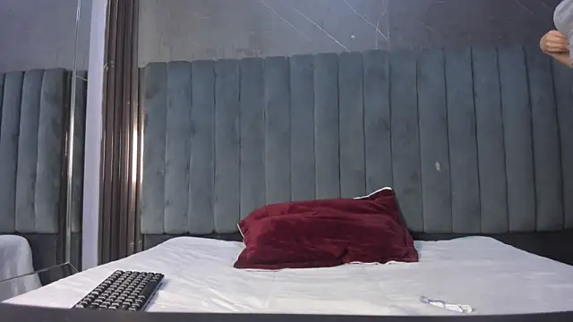 Emy Latin online show from February 7, 2026, 12:20 pm